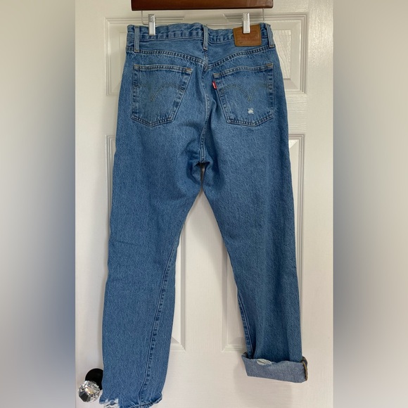 Women’s Levi’s 501 Distressed Jeans - Picture 3 of 9